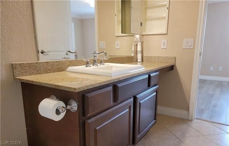 8101 Flamingo, Las Vegas, NV 89147