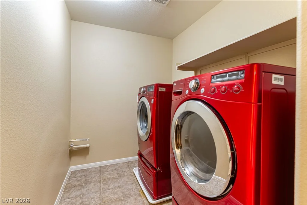 7741 Donner Peak, Las Vegas, NV 89166