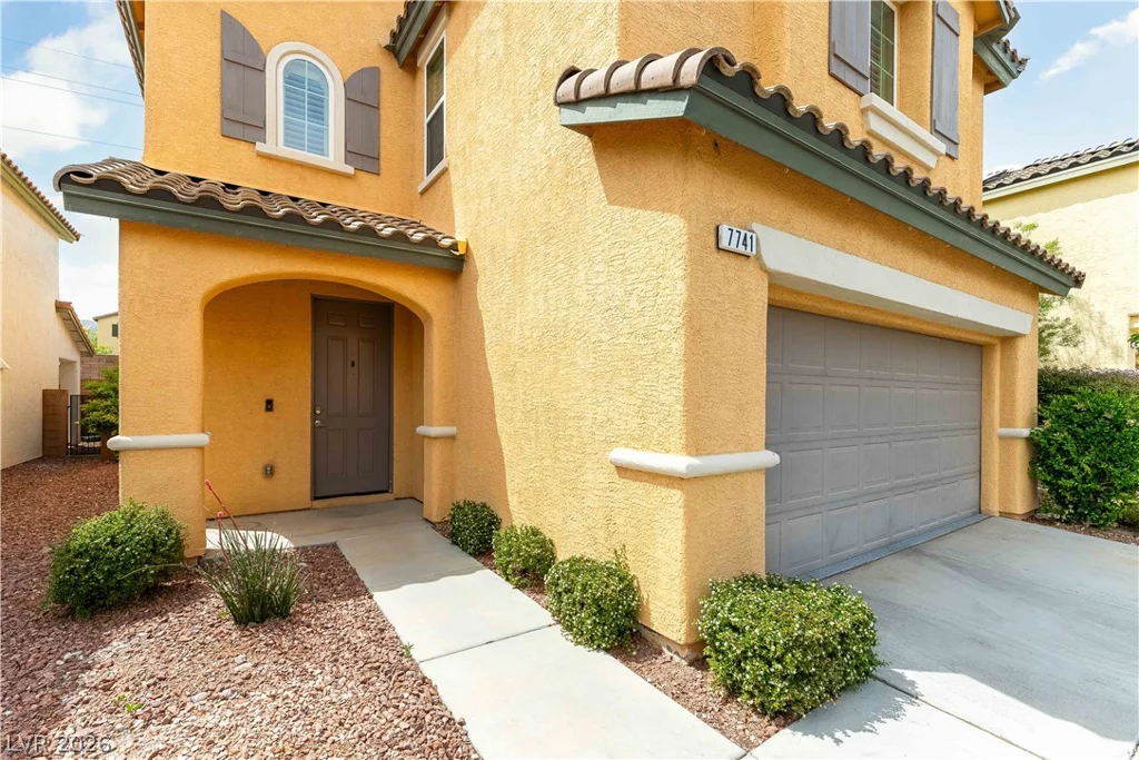 7741 Donner Peak, Las Vegas, NV 89166