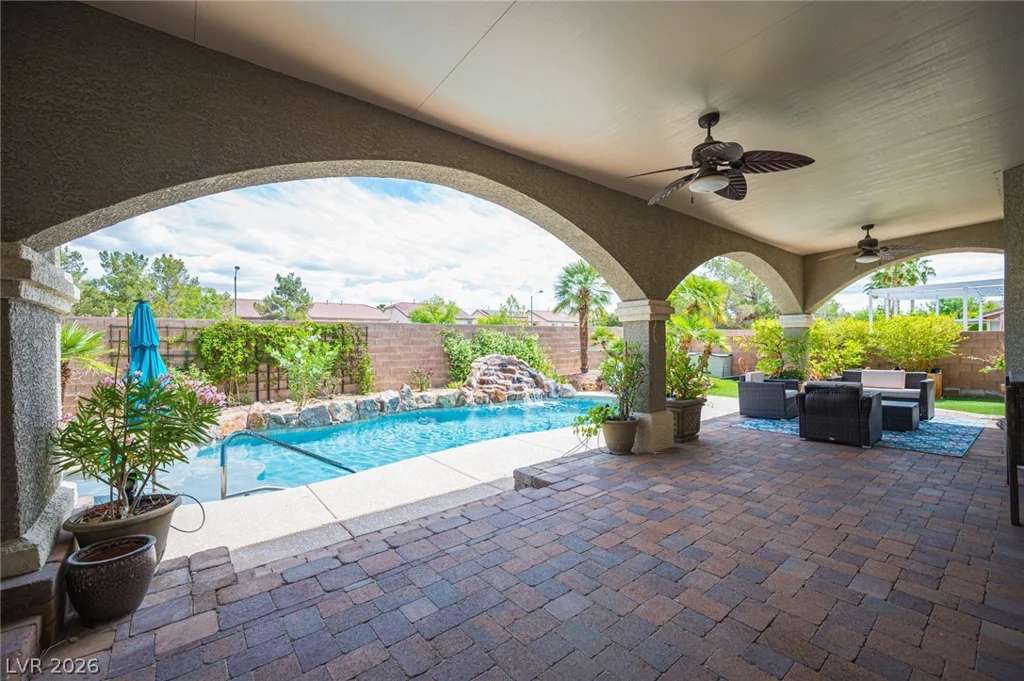 11132 Pentland Downs, Las Vegas, NV 89141