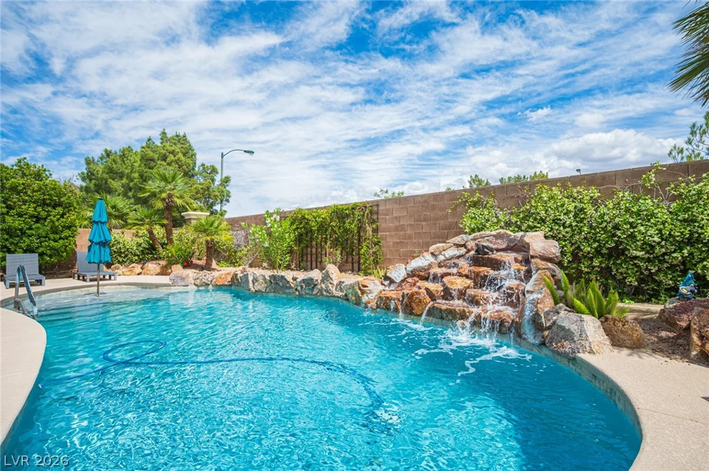 11132 Pentland Downs, Las Vegas, NV 89141