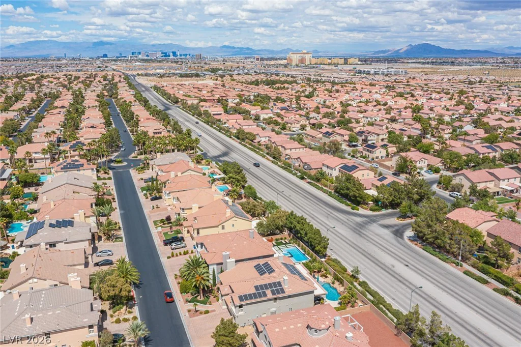 11132 Pentland Downs, Las Vegas, NV 89141