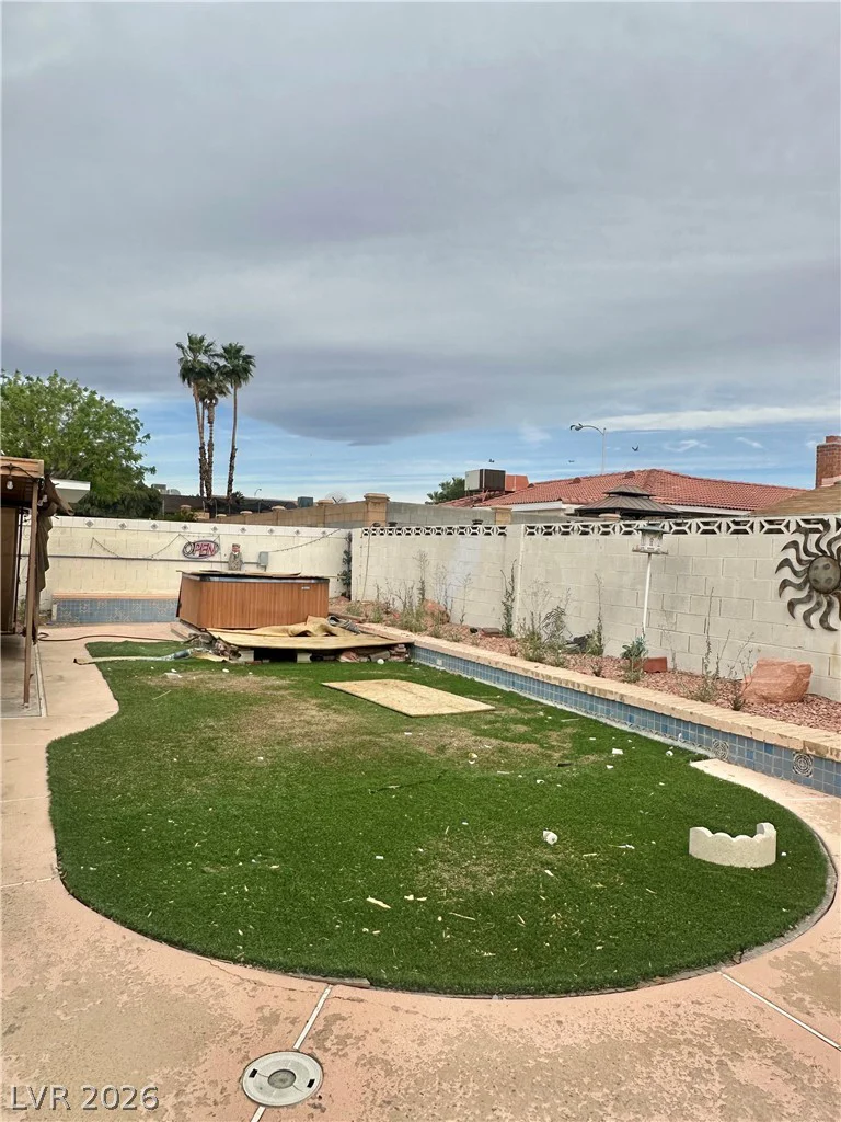 4060 Harmon, Las Vegas, NV 89121