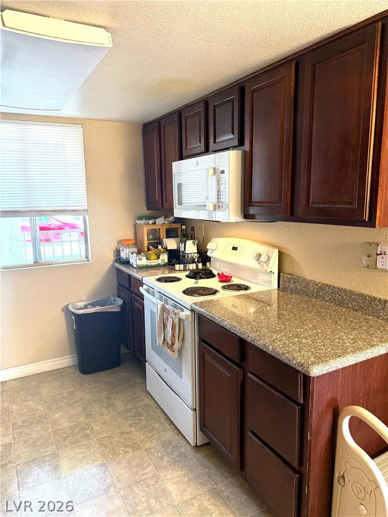 5081 River Glen, Las Vegas, NV 89103