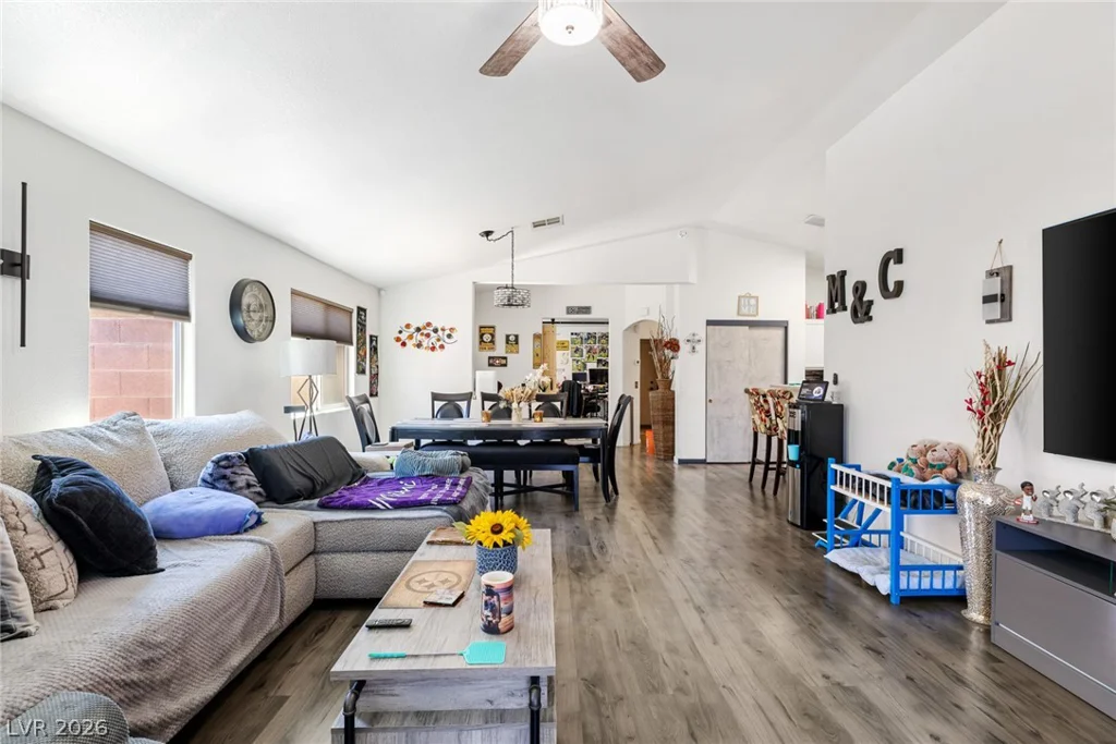 5682 Mahogany Run, Las Vegas, NV 89122