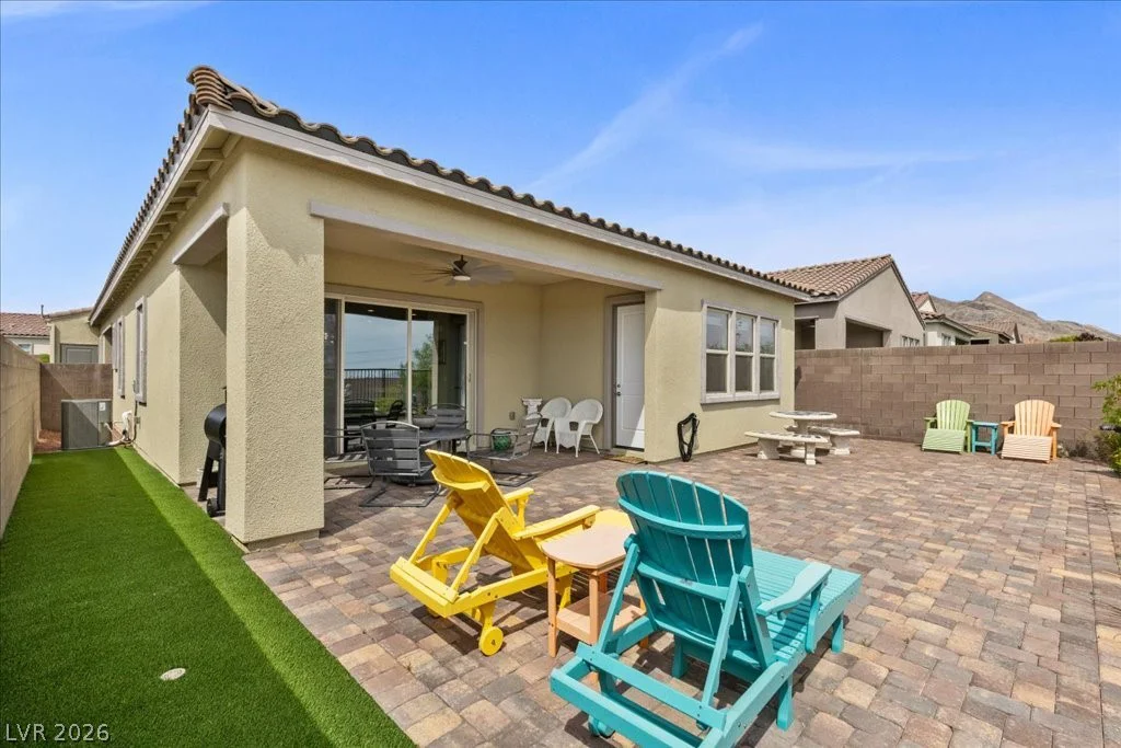 70 Nine Mile Creek, Las Vegas, NV 89138