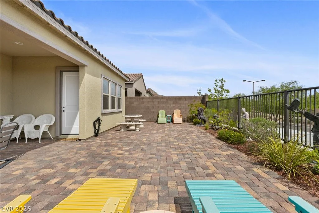 70 Nine Mile Creek, Las Vegas, NV 89138