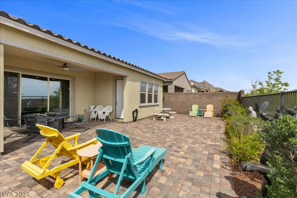 70 Nine Mile Creek, Las Vegas, NV 89138