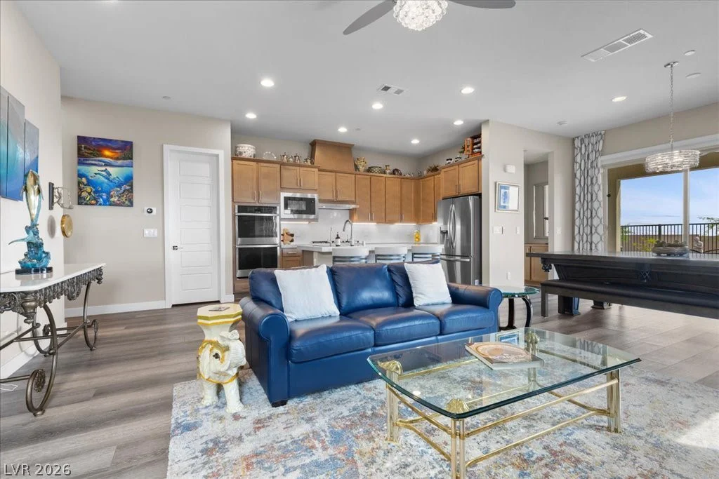 70 Nine Mile Creek, Las Vegas, NV 89138