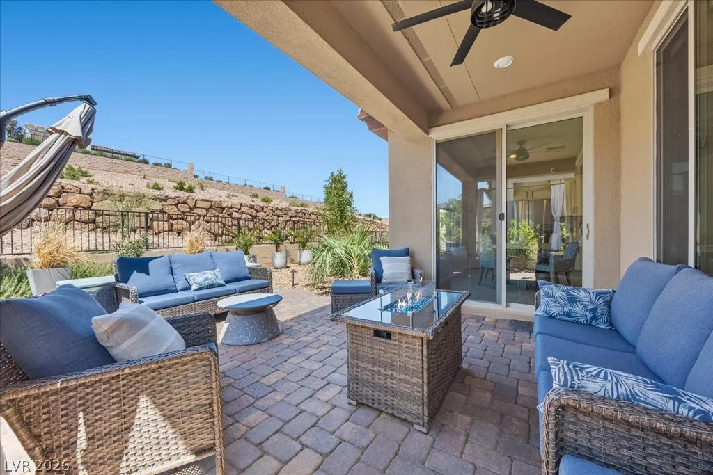 49 Stone Bluff, Henderson, NV 89011