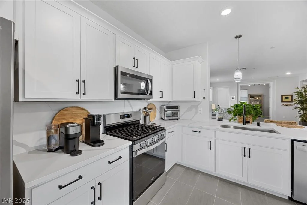 49 Stone Bluff, Henderson, NV 89011