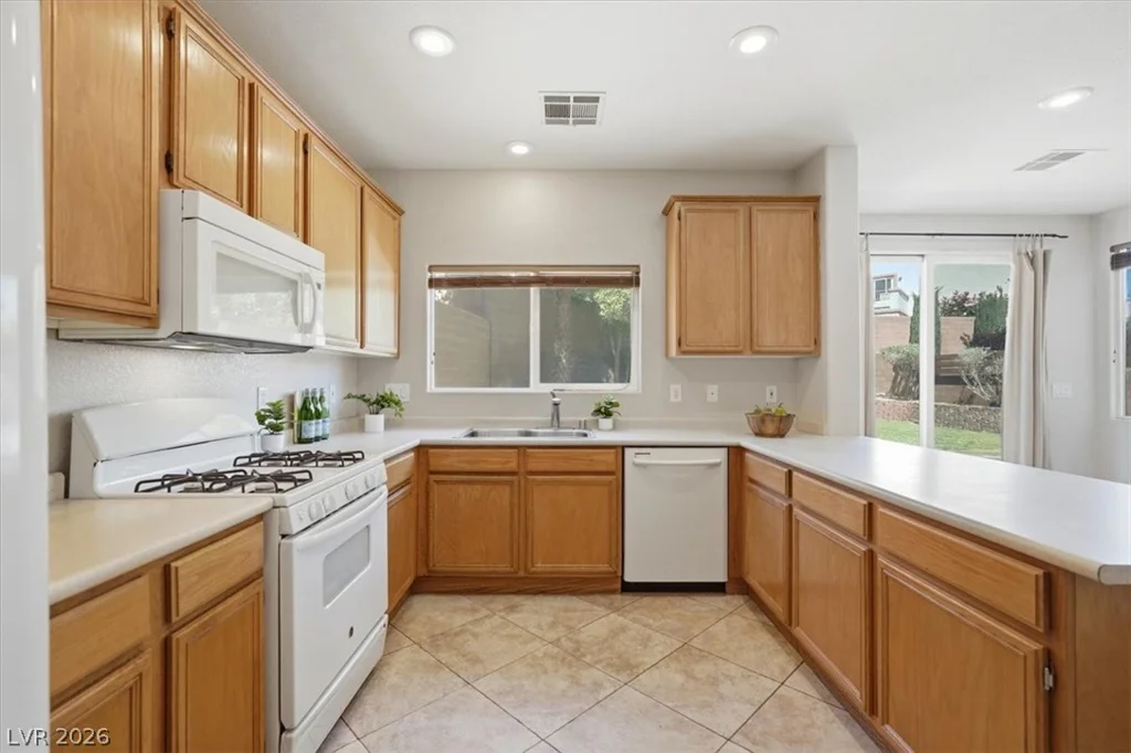 537 Lacabana Beach, Las Vegas, NV 89138