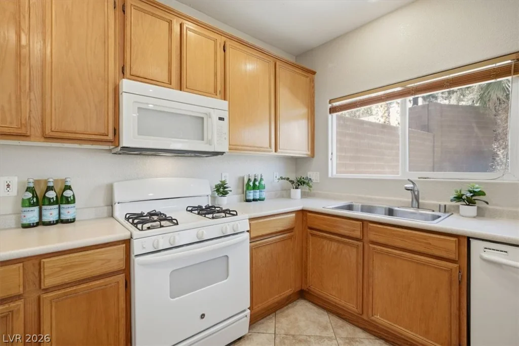 537 Lacabana Beach, Las Vegas, NV 89138