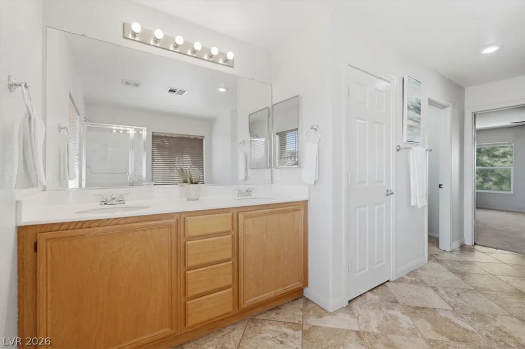 537 Lacabana Beach, Las Vegas, NV 89138
