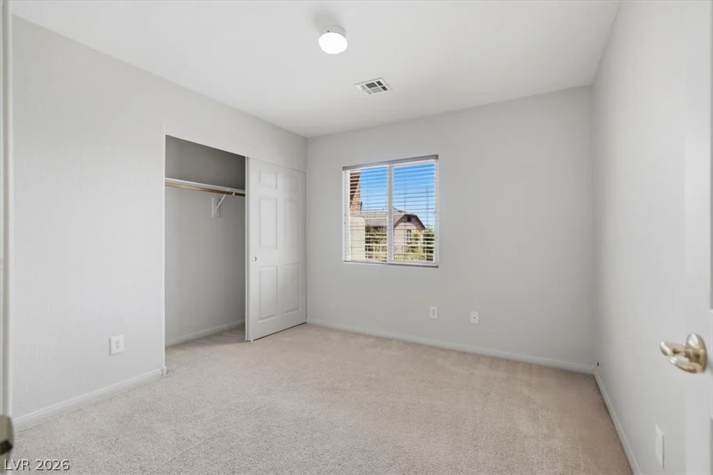 537 Lacabana Beach, Las Vegas, NV 89138