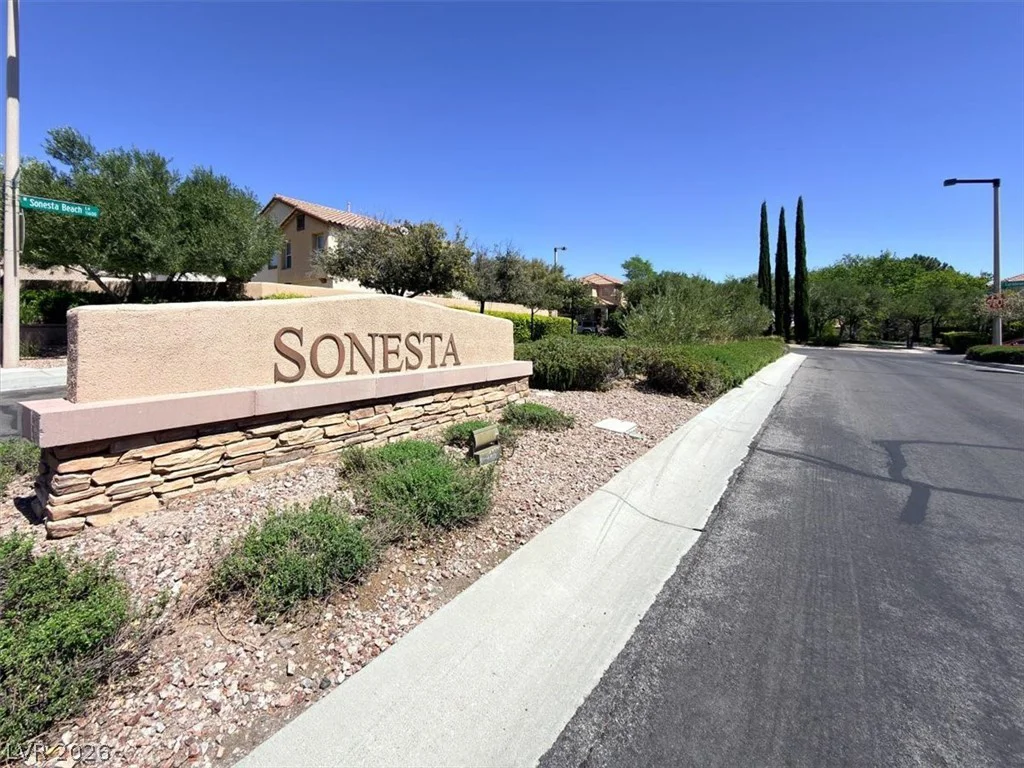 537 Lacabana Beach, Las Vegas, NV 89138