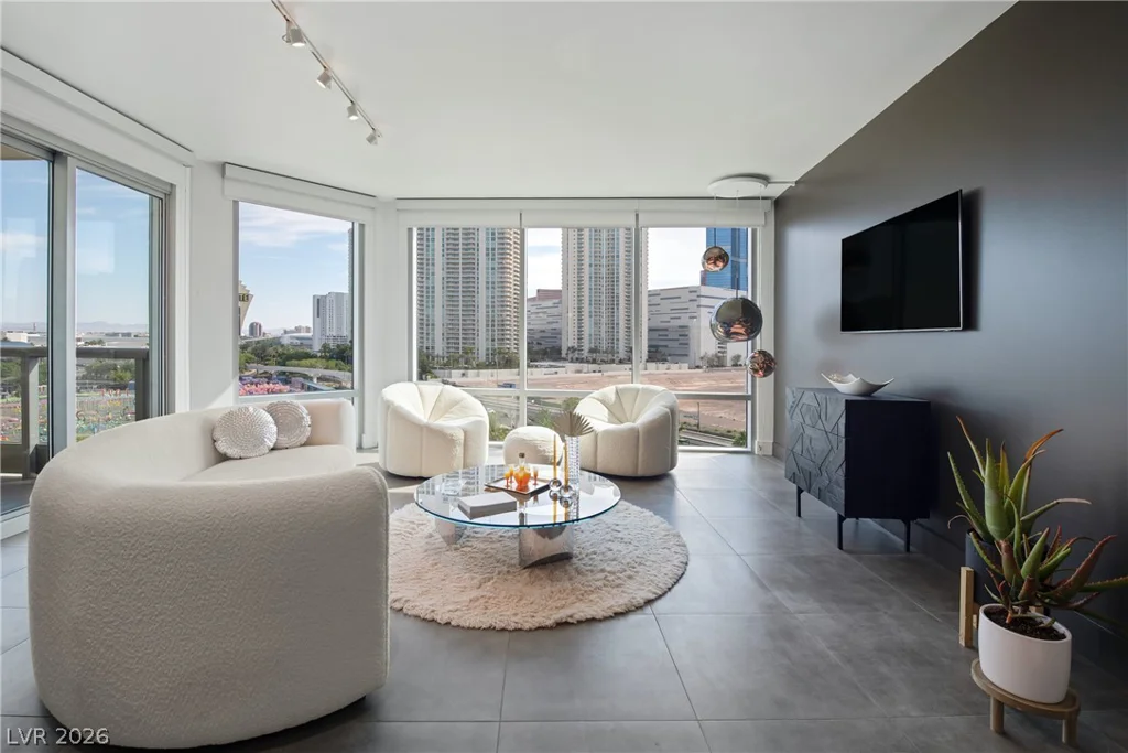 222 Karen, Las Vegas, NV 89109