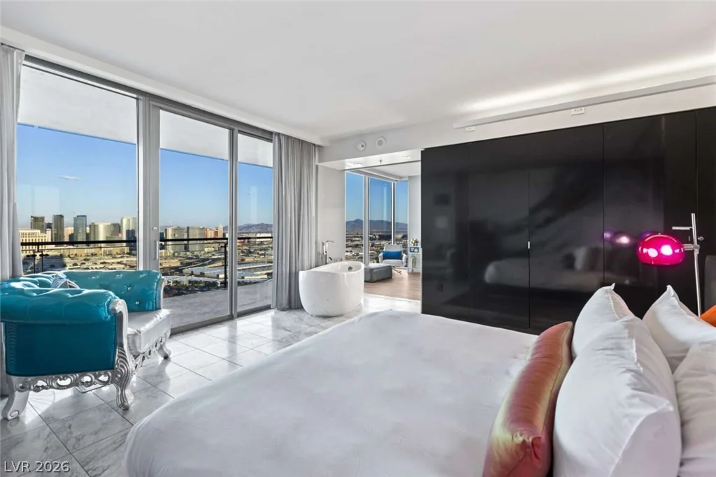 4381 Flamingo, Las Vegas, NV 89103