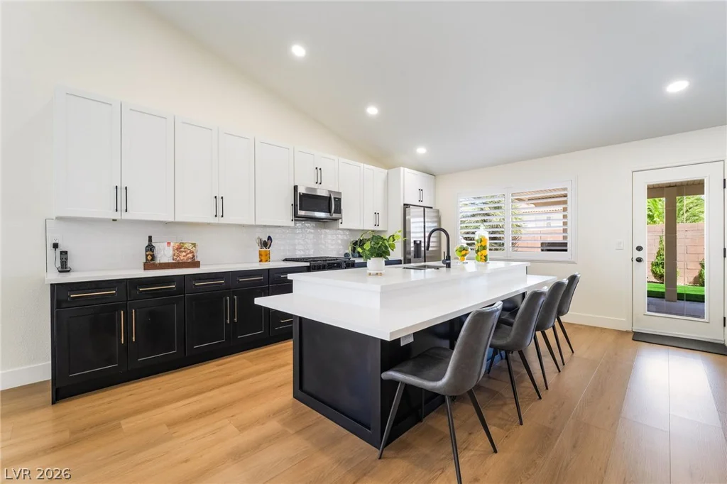 686 Pansy, Henderson, NV 89052