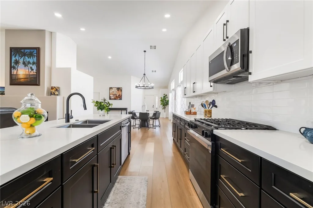 686 Pansy, Henderson, NV 89052