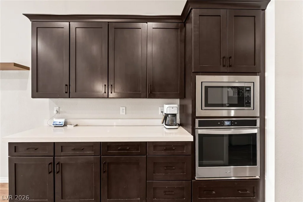 8657 Hartmont, Las Vegas, NV 89166