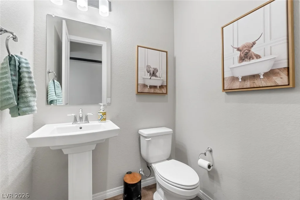 8657 Hartmont, Las Vegas, NV 89166