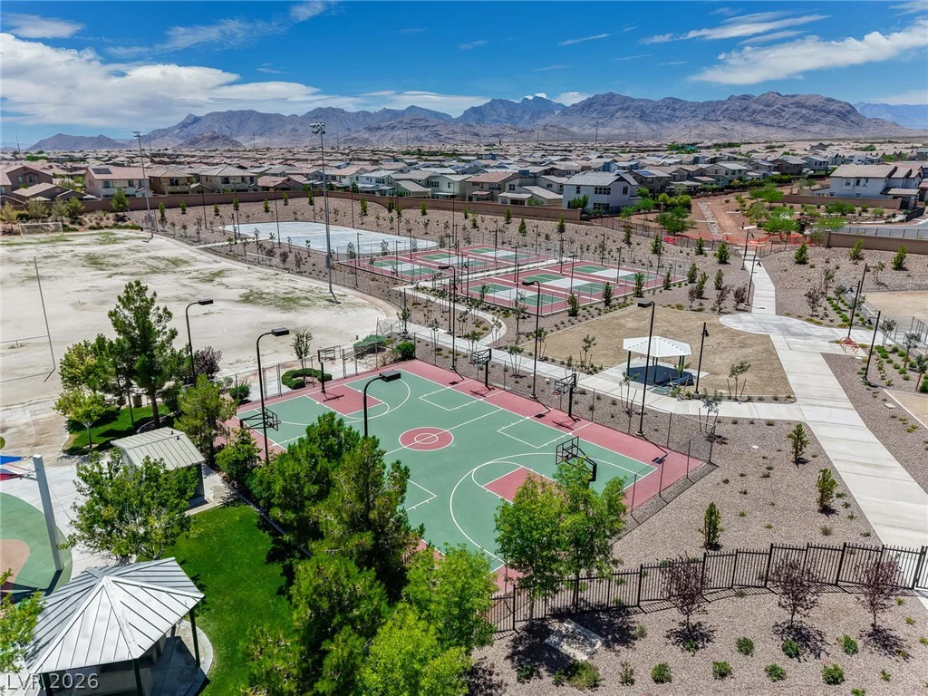 8657 Hartmont, Las Vegas, NV 89166