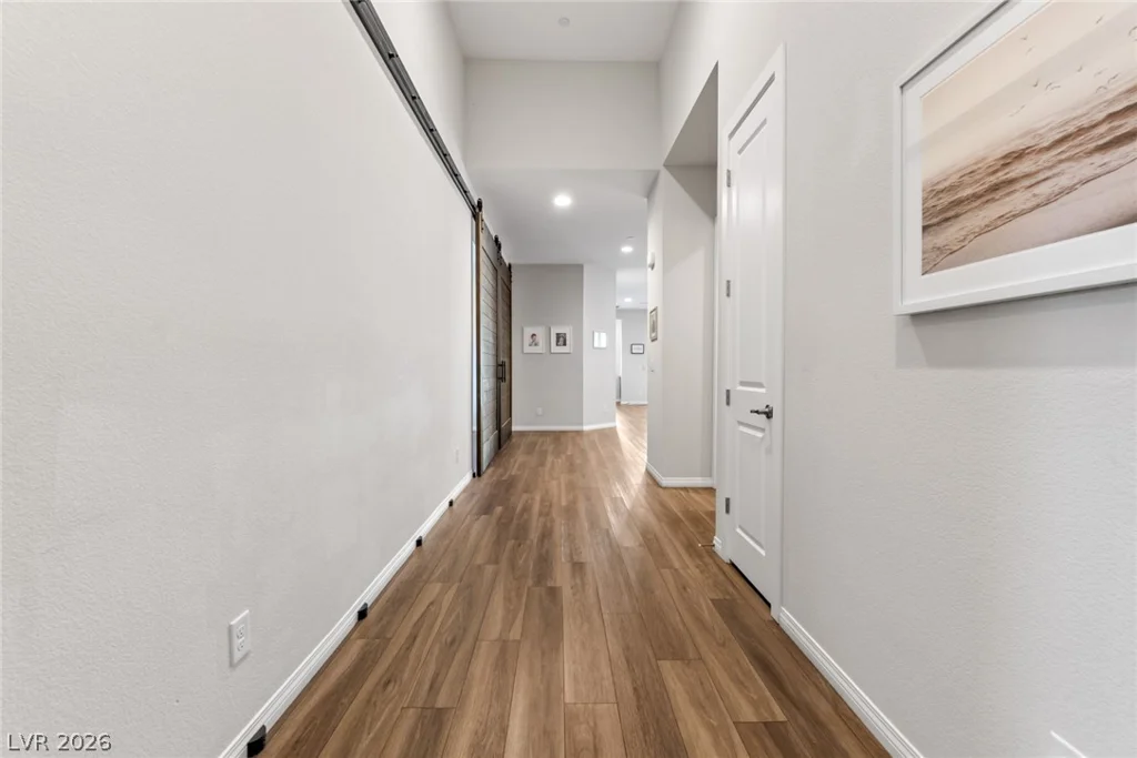 8657 Hartmont, Las Vegas, NV 89166