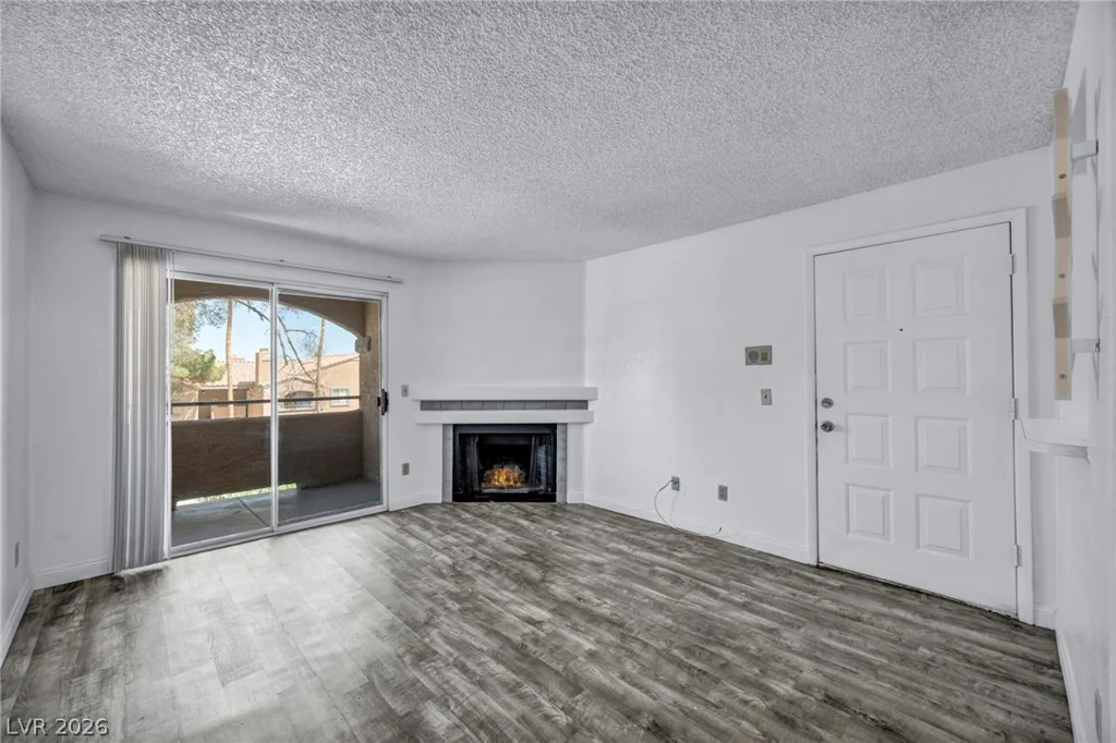 220 Mission Newport, Las Vegas, NV 89107