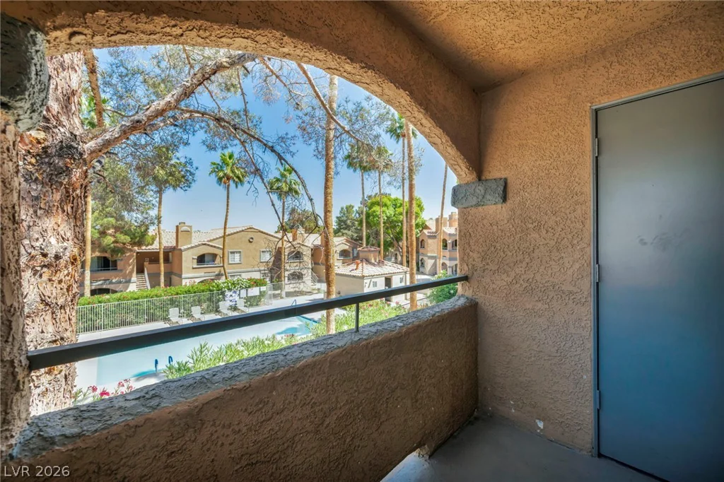 220 Mission Newport, Las Vegas, NV 89107