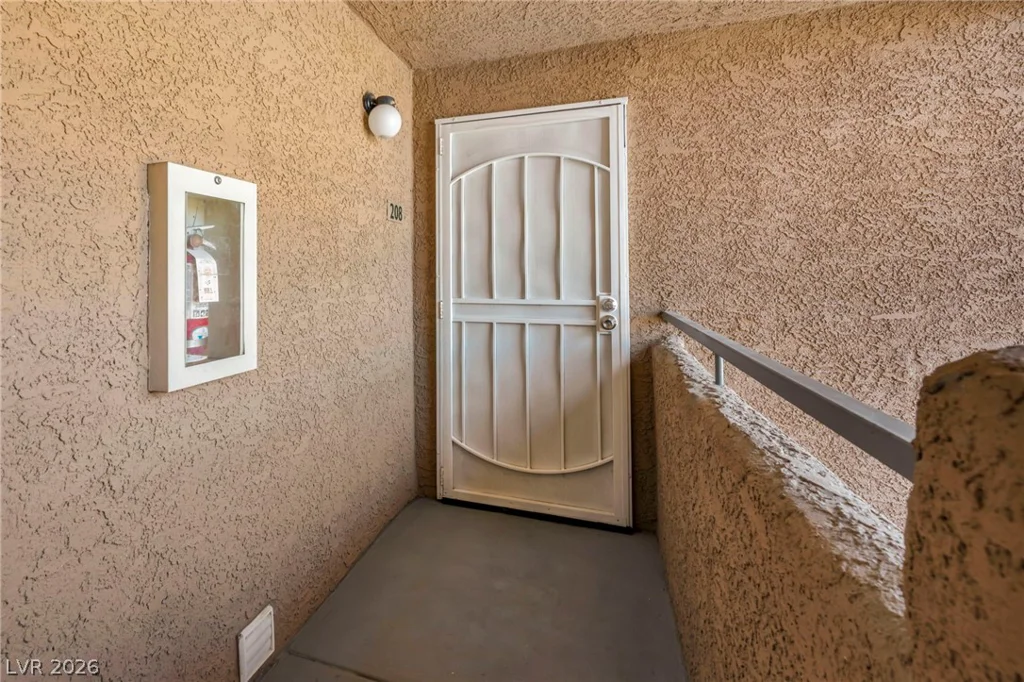 220 Mission Newport, Las Vegas, NV 89107