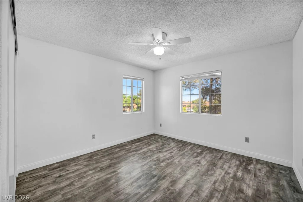 220 Mission Newport, Las Vegas, NV 89107