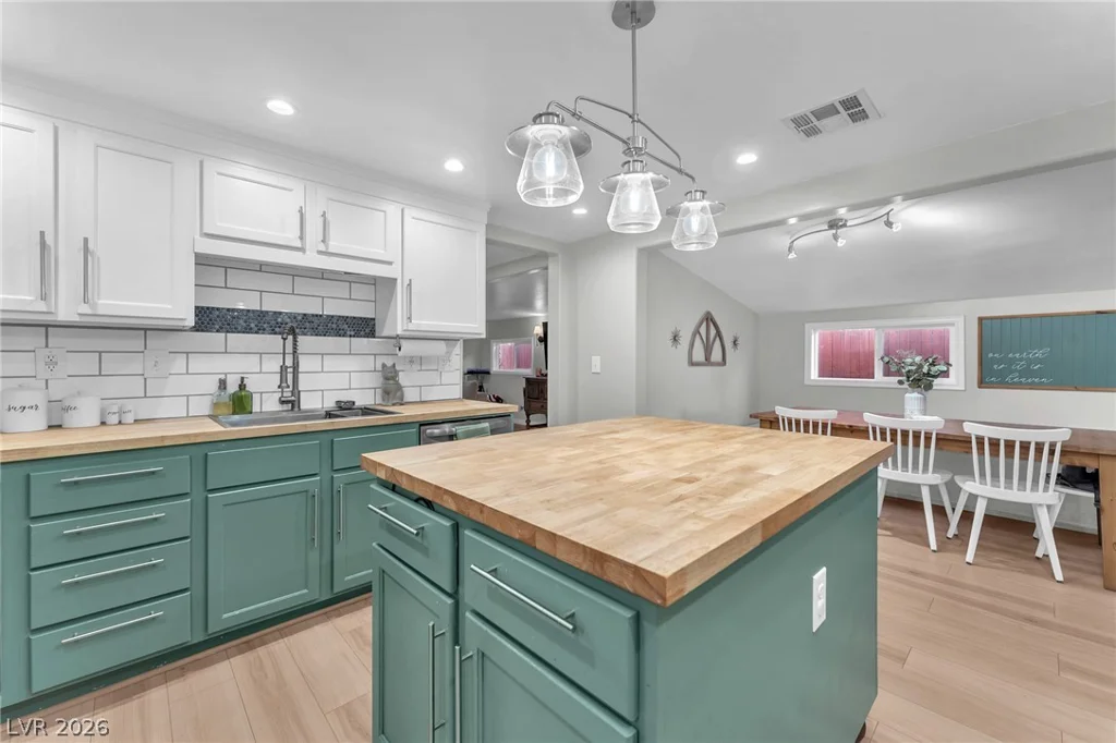 605 L, Boulder City, NV 89005
