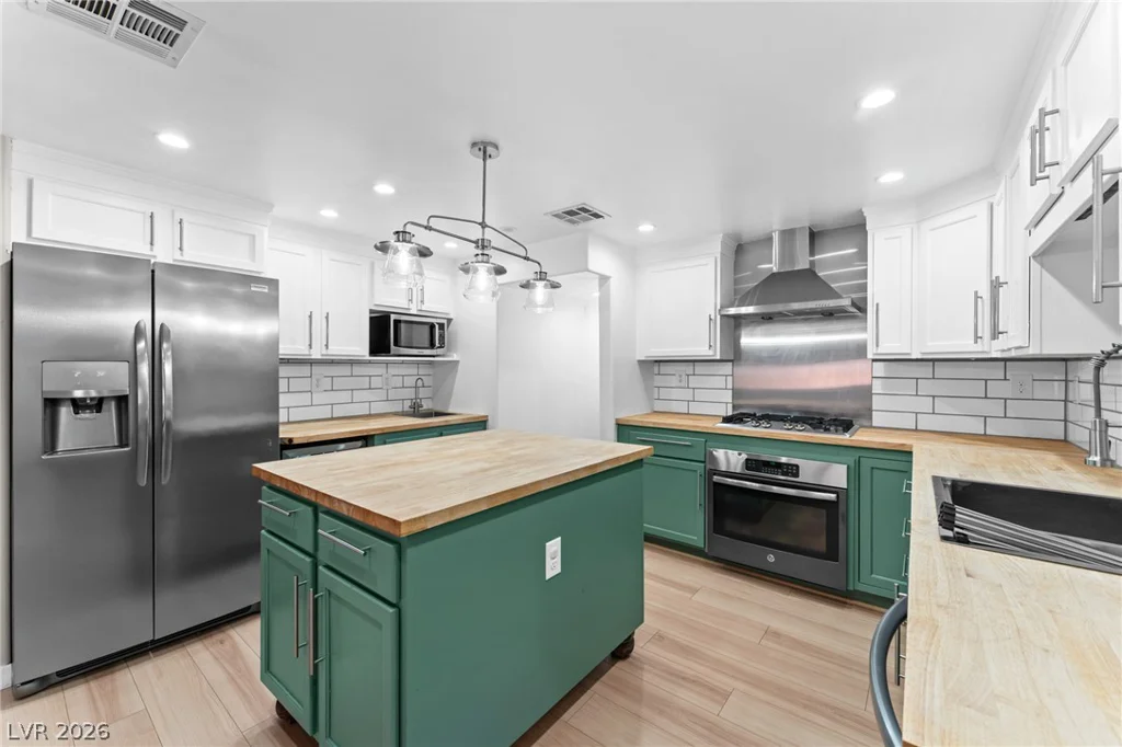 605 L, Boulder City, NV 89005