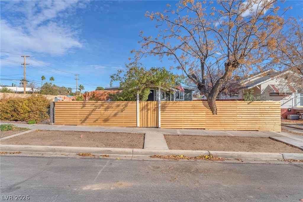 605 L, Boulder City, NV 89005
