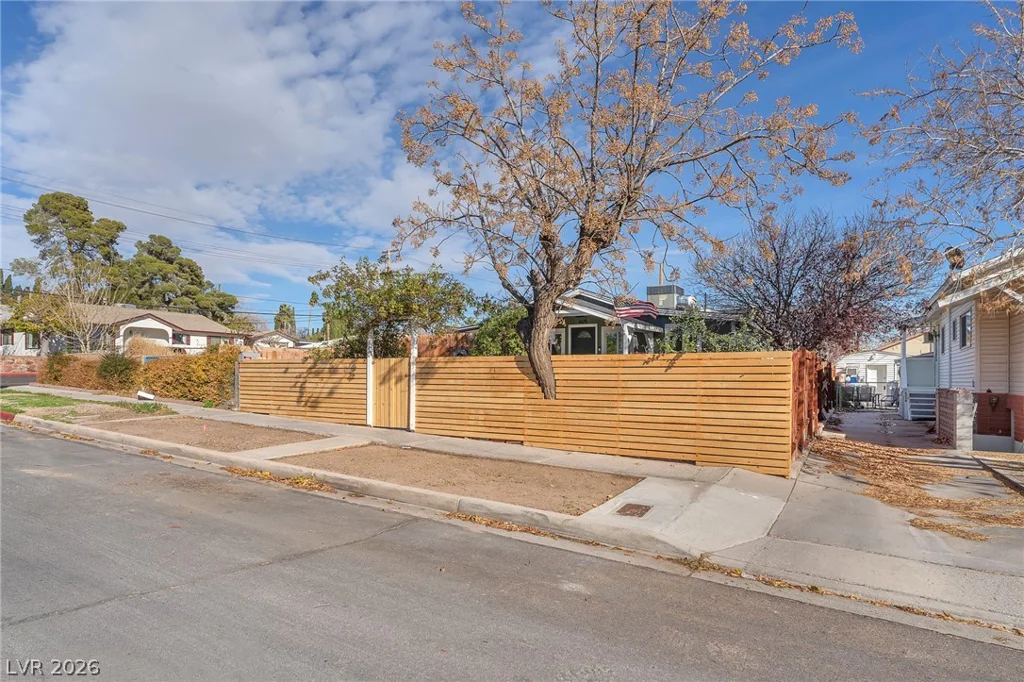 605 L, Boulder City, NV 89005