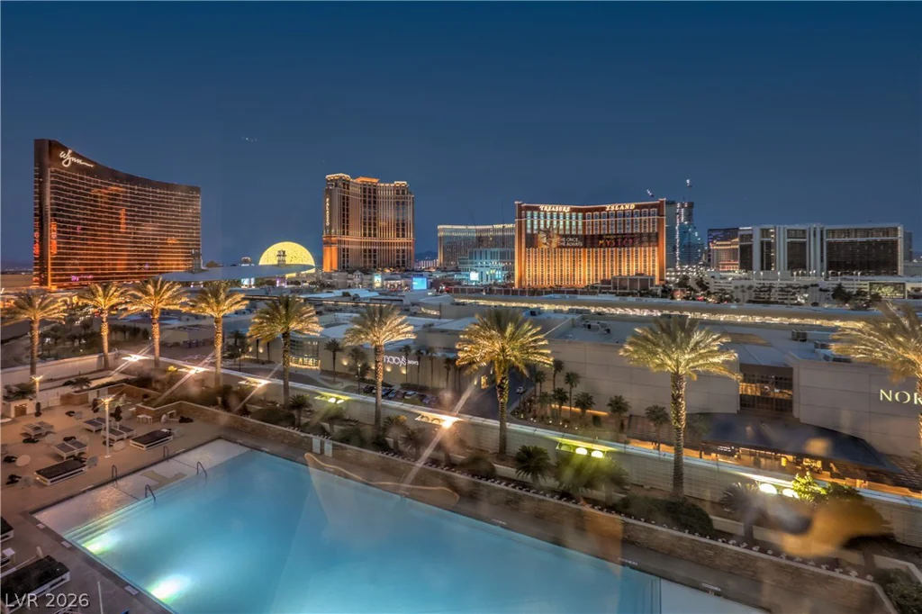 2000 Fashion Show, Las Vegas, NV 89109