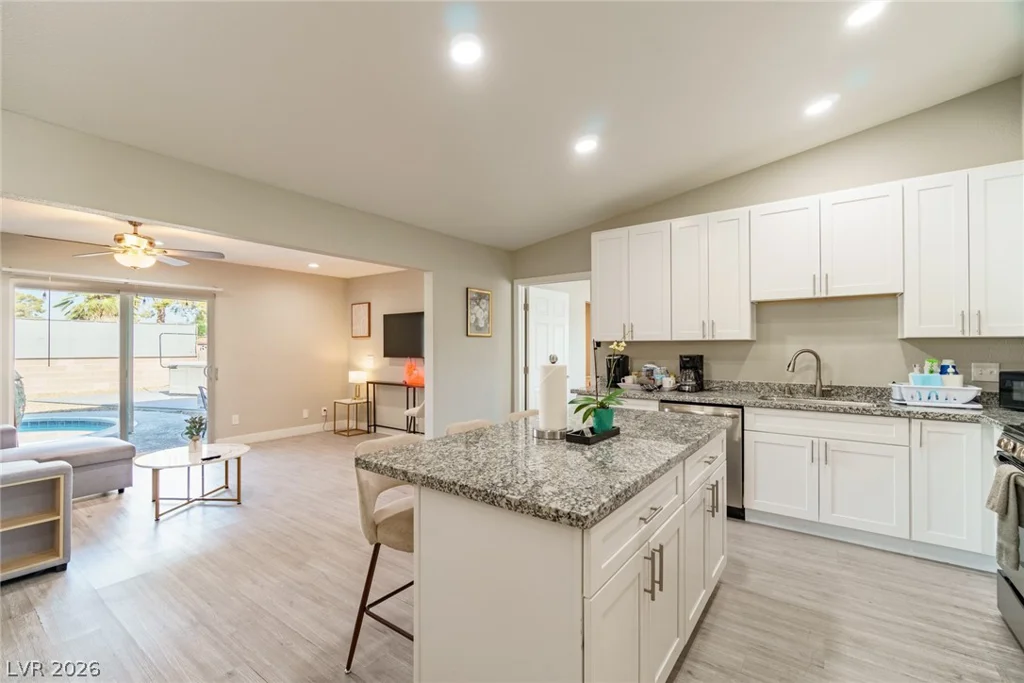 5551 Corral, Las Vegas, NV 89119