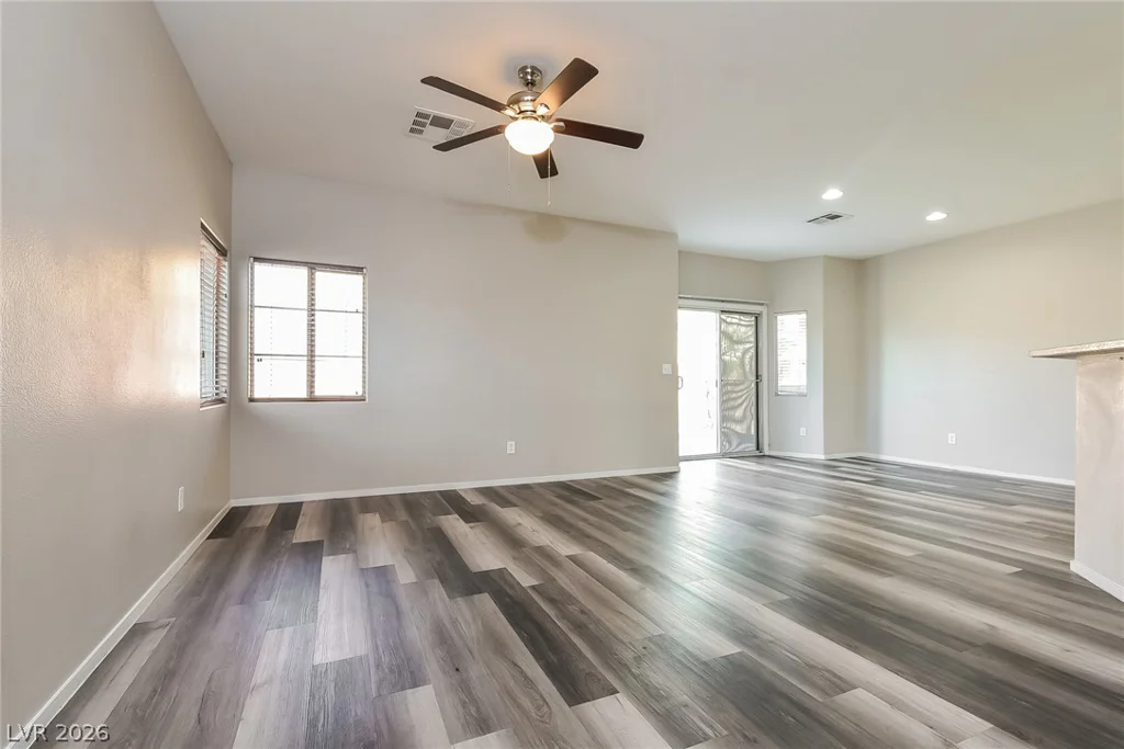 3752 Carisbrook, North Las Vegas, NV 89081