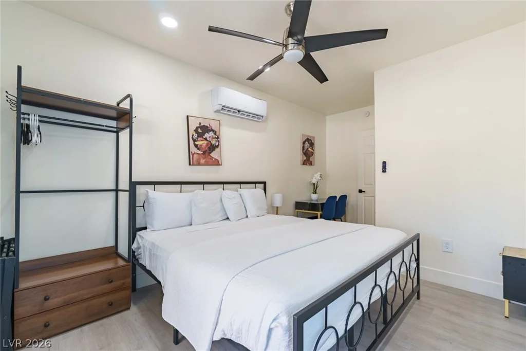 3080 Garnet, Las Vegas, NV 89121
