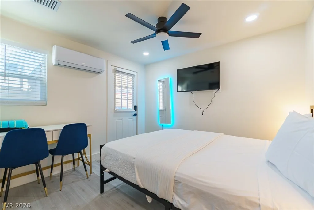 3080 Garnet, Las Vegas, NV 89121