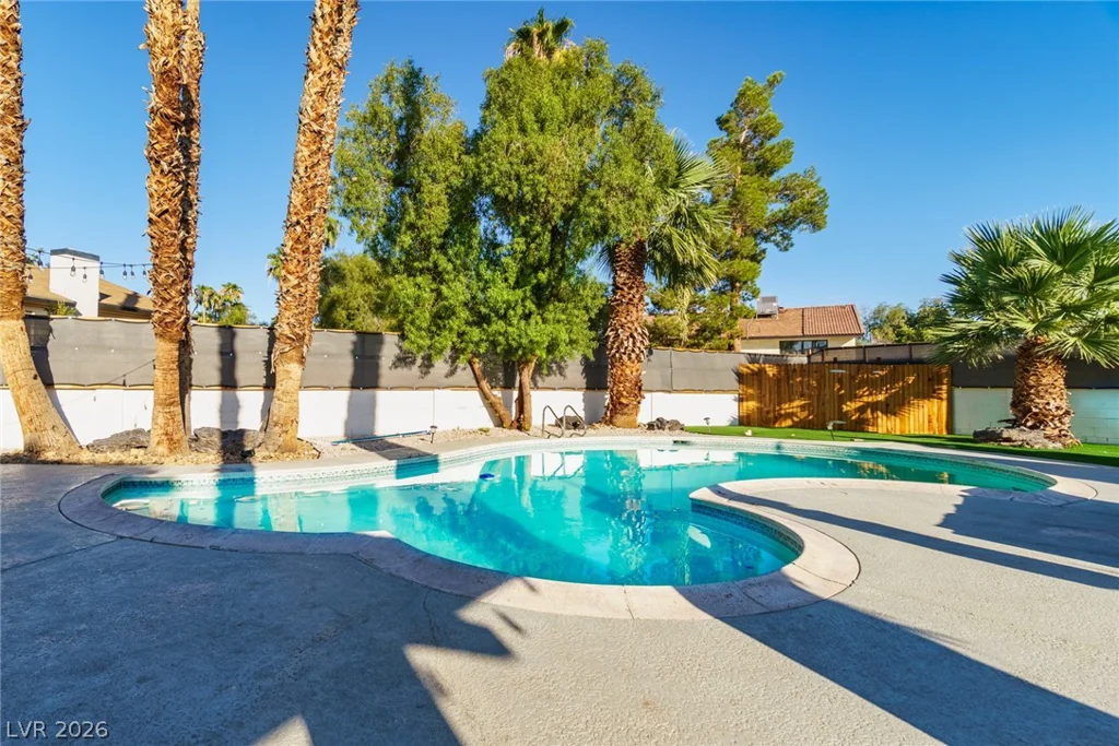 3080 Garnet, Las Vegas, NV 89121