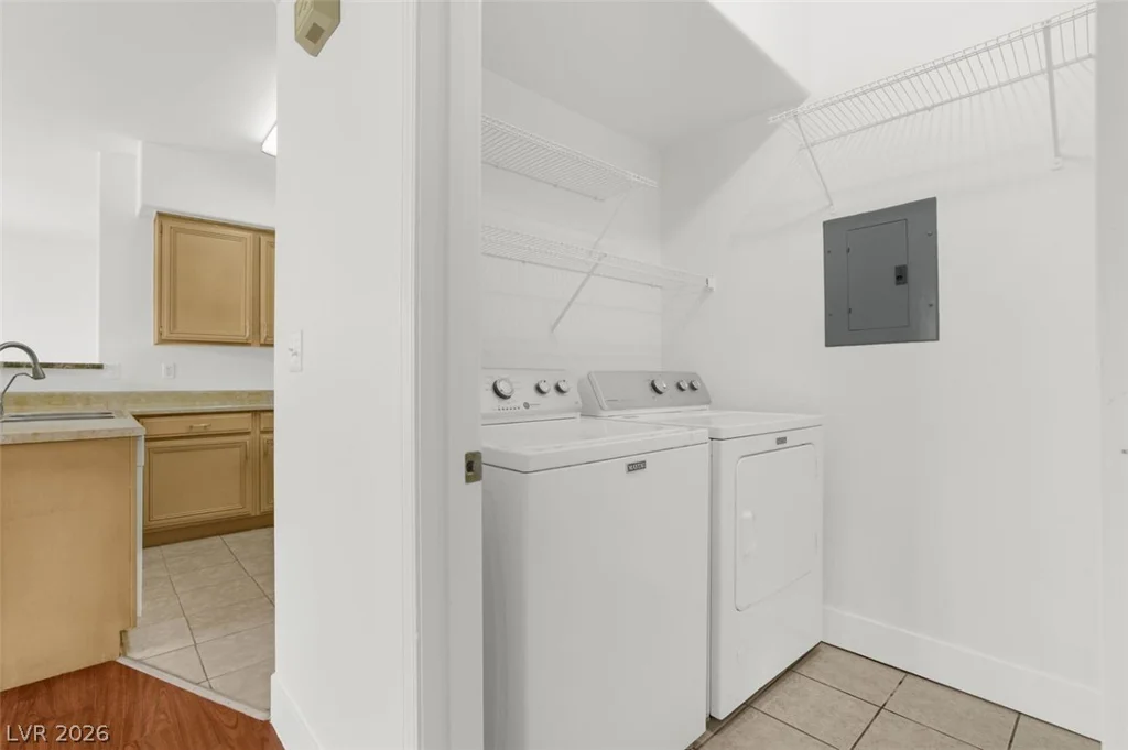 7107 Durango, Las Vegas, NV 89113
