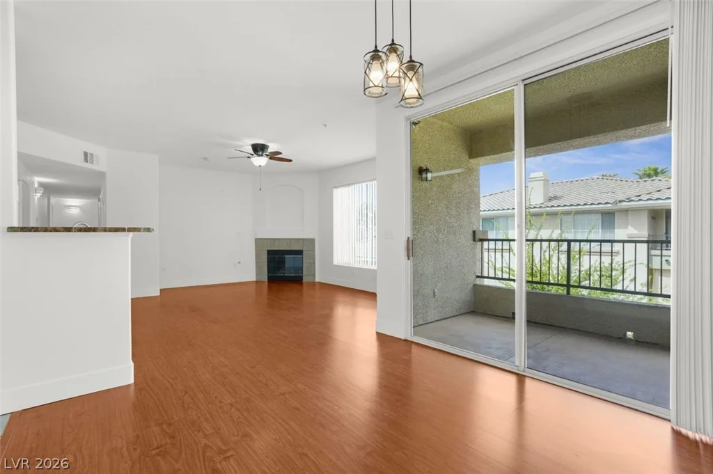 7107 Durango, Las Vegas, NV 89113