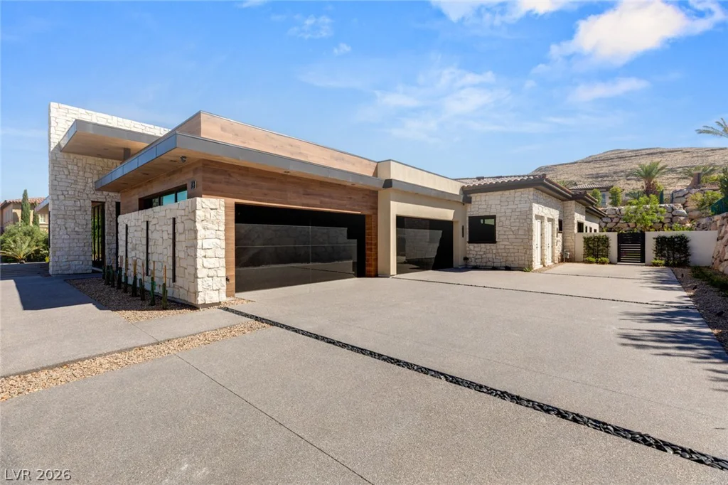 73 Olympia Canyon, Las Vegas, NV 89141