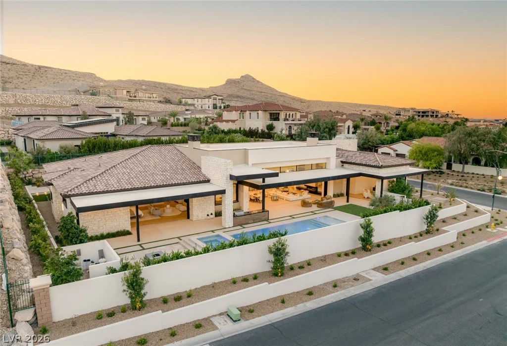 73 Olympia Canyon, Las Vegas, NV 89141