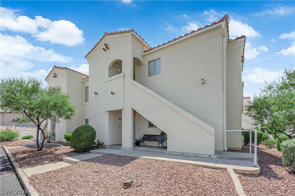 698 Racetrack, Henderson, NV 89015