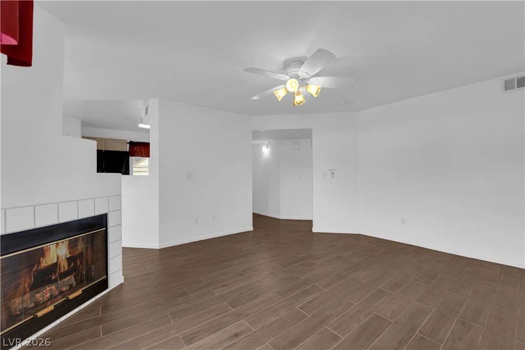 698 Racetrack, Henderson, NV 89015