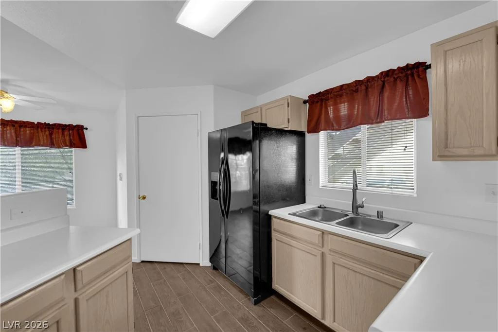 698 Racetrack, Henderson, NV 89015