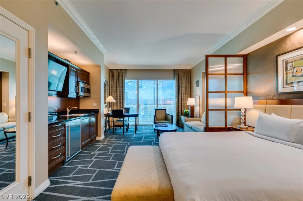 125 HARMON, Las Vegas, NV 89109